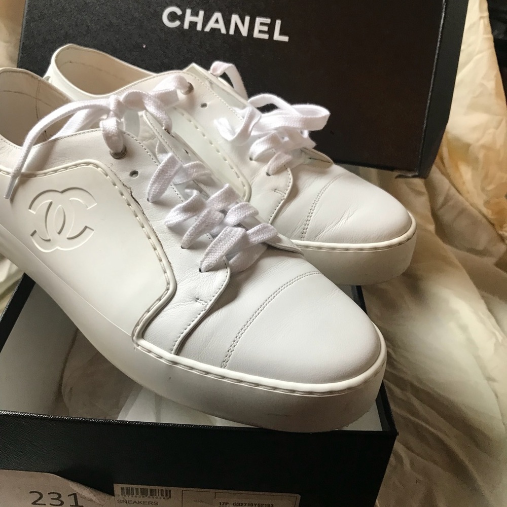 Chanel sneaker